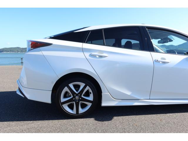 プリウス Ａプレミアム　ＴＲＤエアロ　サンルーフ　１７ｉｎホイール　本革シート　シートヒーター　９型ナビ　ドライブレコーダー　Ｂｌｕｅｔｏｏｔｈ　バックカメラ　レーダークルーズ　クリアランスソナー　オートハイビーム　禁煙車（66枚目）