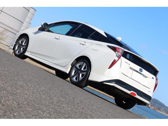 プリウス Ａプレミアム　ＴＲＤエアロ　サンルーフ　１７ｉｎホイール　本革シート　シートヒーター　９型ナビ　ドライブレコーダー　Ｂｌｕｅｔｏｏｔｈ　バックカメラ　レーダークルーズ　クリアランスソナー　オートハイビーム　禁煙車（78枚目）