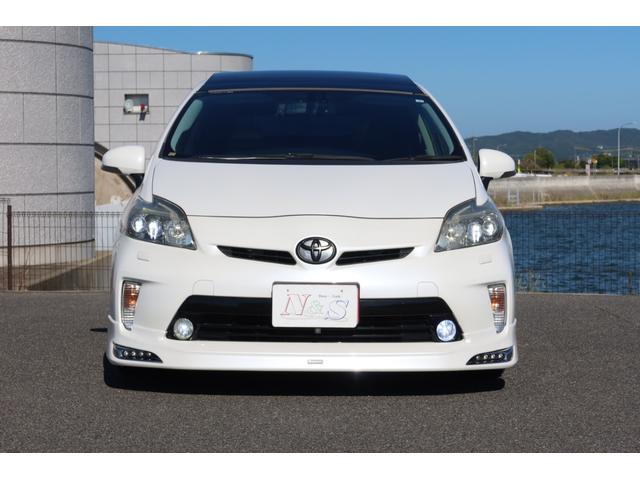 プリウス Ｇツーリングセレクション　モデリスタエアロ　車高調　４本出マフラーカッター　サンルーフ　ハーフレザーシート　アルパイン９型ナビ　アルパインアンプ　デジタルインナーミラー　ドライブレコーダー　クルーズコントロール　スロコン（2枚目）
