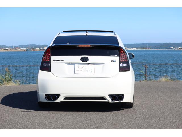 プリウス Ｇツーリングセレクション　モデリスタエアロ　車高調　４本出マフラーカッター　サンルーフ　ハーフレザーシート　アルパイン９型ナビ　アルパインアンプ　デジタルインナーミラー　ドライブレコーダー　クルーズコントロール　スロコン（3枚目）