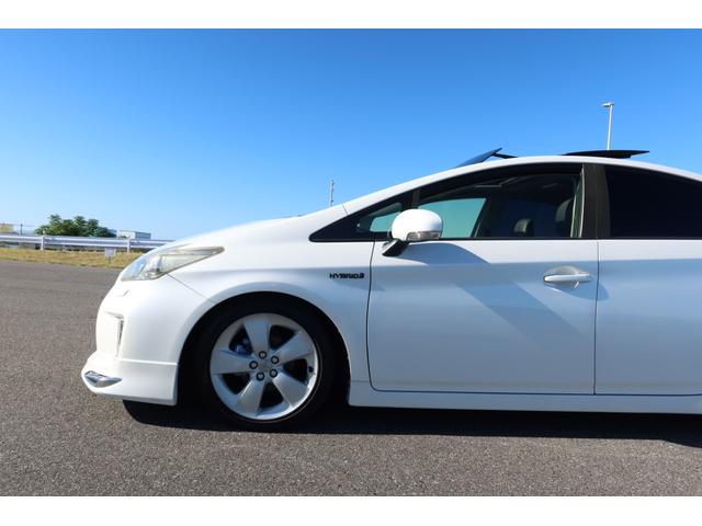 プリウス Ｇツーリングセレクション　モデリスタエアロ　車高調　４本出マフラーカッター　サンルーフ　ハーフレザーシート　アルパイン９型ナビ　アルパインアンプ　デジタルインナーミラー　ドライブレコーダー　クルーズコントロール　スロコン（65枚目）