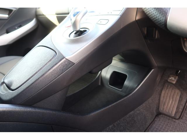 プリウス Gツーリングセレクション 最終後期 フルエアロ ソーラーパネル付きサンルーフ 前後ドライブレコーダー 新品シートカバー コンビステアリング パワーシート 純正SDナビ Bカメラ ETC Bluetooth クルーズコントロール(49枚目)