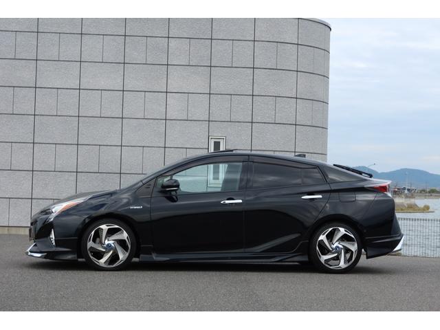 プリウス Aプレミアム モデリスタエアロ モデリスタ18inホイール サンルーフ 本革シート 9型ナビ HDMI USB バックカメラ ETC AC100V レーダークルーズ クリアランスソナー オートハイビーム 安全装備(3枚目)