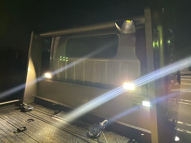 キャンター 　積載車　ユニック　ＮＥＯ５　ＵＣ－３５　ラジコン有り　ウィンチ　ＬＥＤ作業灯　ワンオーナー　メッキホイールカバー　フロントメッキパーツ　サイドマーカー　ディーゼルターボ　型式ＫＫ－ＦＥ８３ＤＧＮ（4枚目）