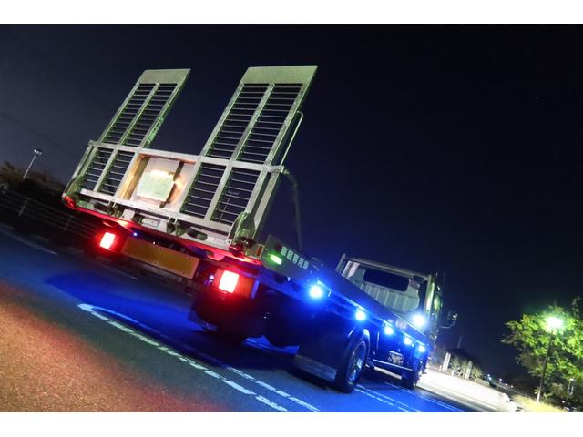 キャンター 　積載車　ユニック　ＮＥＯ５　ＵＣ－３５　ラジコン有り　ウィンチ　ＬＥＤ作業灯　ワンオーナー　メッキホイールカバー　フロントメッキパーツ　サイドマーカー　ディーゼルターボ　型式ＫＫ－ＦＥ８３ＤＧＮ（6枚目）