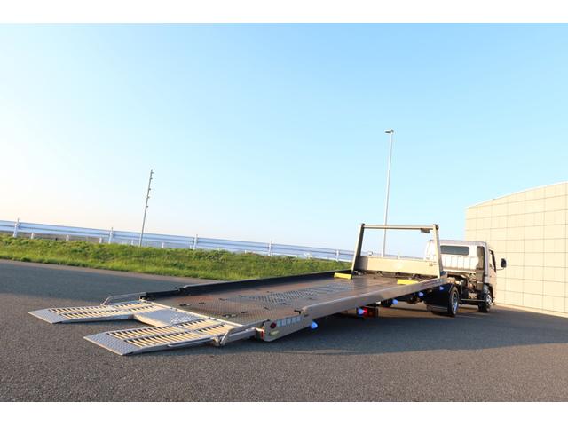 キャンター 　積載車　ユニック　ＮＥＯ５　ＵＣ－３５　ラジコン有り　ウィンチ　ＬＥＤ作業灯　ワンオーナー　メッキホイールカバー　フロントメッキパーツ　サイドマーカー　ディーゼルターボ　型式ＫＫ－ＦＥ８３ＤＧＮ（31枚目）