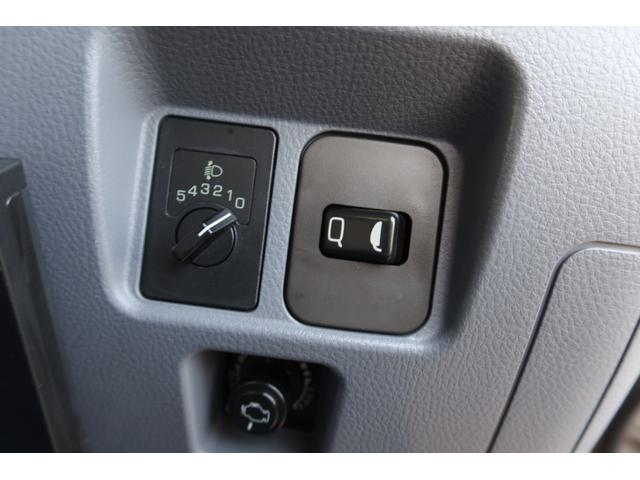 キャンター 　積載車　ユニック　ＮＥＯ５　ＵＣ－３５　ラジコン有り　ウィンチ　ＬＥＤ作業灯　ワンオーナー　メッキホイールカバー　フロントメッキパーツ　サイドマーカー　ディーゼルターボ　型式ＫＫ－ＦＥ８３ＤＧＮ（55枚目）