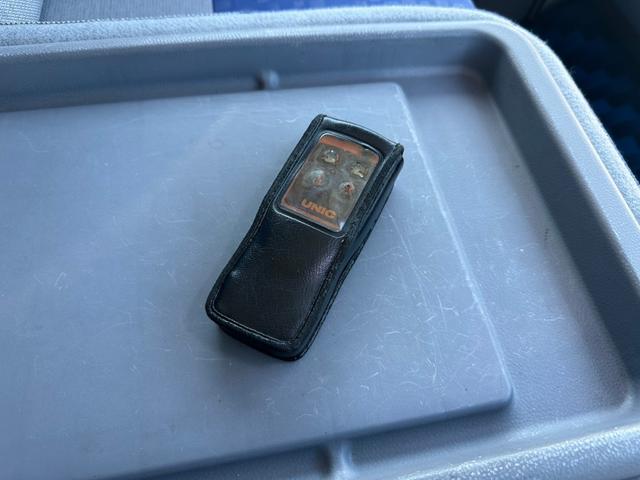 キャンター 　積載車　ユニック　ＮＥＯ５　ＵＣ－３５　ラジコン有り　ウィンチ　ＬＥＤ作業灯　ワンオーナー　メッキホイールカバー　フロントメッキパーツ　サイドマーカー　ディーゼルターボ　型式ＫＫ－ＦＥ８３ＤＧＮ（61枚目）