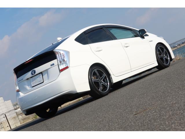 プリウス Ｇツーリングセレクションレザーパッケージ　ＨＶバッテリー交換済　レーダークルーズ　プリクラッシュセーフティ　１７インチホイール　ＡＵＸ　ＬＥＤヘッドライト　純正ナビ　バックカメラ　ＥＴＣ　Ｂｌｕｅｔｏｏｔｈ　本革シート　シートヒーター　ＨＵＤ（8枚目）