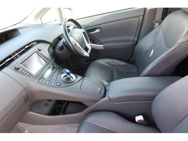 プリウス Ｇツーリングセレクションレザーパッケージ　ＨＶバッテリー交換済　レーダークルーズ　プリクラッシュセーフティ　１７インチホイール　ＡＵＸ　ＬＥＤヘッドライト　純正ナビ　バックカメラ　ＥＴＣ　Ｂｌｕｅｔｏｏｔｈ　本革シート　シートヒーター　ＨＵＤ（26枚目）