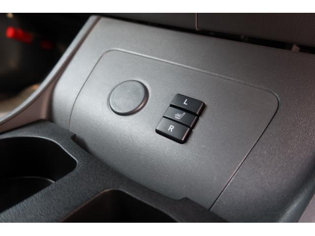 プリウス Ｇツーリングセレクションレザーパッケージ　ＨＶバッテリー交換済　レーダークルーズ　プリクラッシュセーフティ　１７インチホイール　ＡＵＸ　ＬＥＤヘッドライト　純正ナビ　バックカメラ　ＥＴＣ　Ｂｌｕｅｔｏｏｔｈ　本革シート　シートヒーター　ＨＵＤ（52枚目）