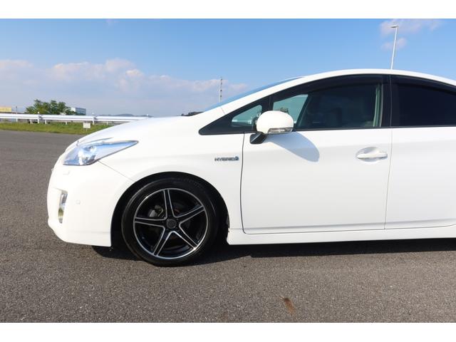 プリウス Ｇツーリングセレクションレザーパッケージ　ＨＶバッテリー交換済　レーダークルーズ　プリクラッシュセーフティ　１７インチホイール　ＡＵＸ　ＬＥＤヘッドライト　純正ナビ　バックカメラ　ＥＴＣ　Ｂｌｕｅｔｏｏｔｈ　本革シート　シートヒーター　ＨＵＤ（64枚目）