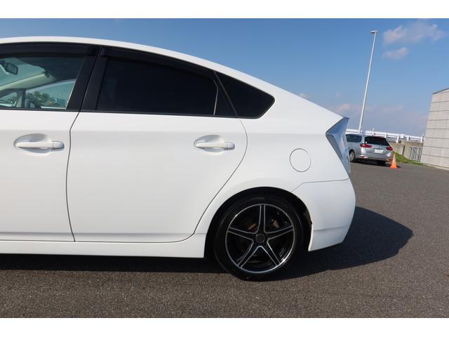 プリウス Ｇツーリングセレクションレザーパッケージ　ＨＶバッテリー交換済　レーダークルーズ　プリクラッシュセーフティ　１７インチホイール　ＡＵＸ　ＬＥＤヘッドライト　純正ナビ　バックカメラ　ＥＴＣ　Ｂｌｕｅｔｏｏｔｈ　本革シート　シートヒーター　ＨＵＤ（65枚目）