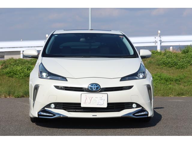 プリウス Ａプレミアム　寒冷地仕様　禁煙車　モデリスタエアロ　モデリスタホイール　サンルーフ　本革シート　９型ナビ　パノラミックビュー　ＵＳＢ　ＥＴＣ　レーダークルーズ　クリアランスソナー　オートハイビーム　安全装備搭載（3枚目）