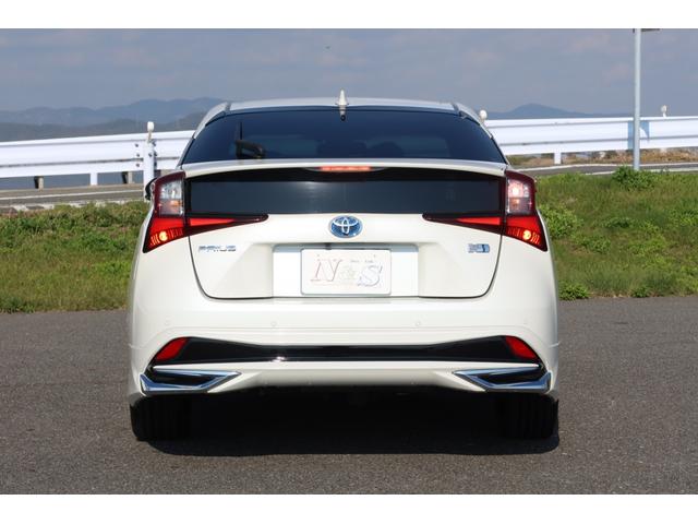 プリウス Ａプレミアム　寒冷地仕様　禁煙車　モデリスタエアロ　モデリスタホイール　サンルーフ　本革シート　９型ナビ　パノラミックビュー　ＵＳＢ　ＥＴＣ　レーダークルーズ　クリアランスソナー　オートハイビーム　安全装備搭載（6枚目）