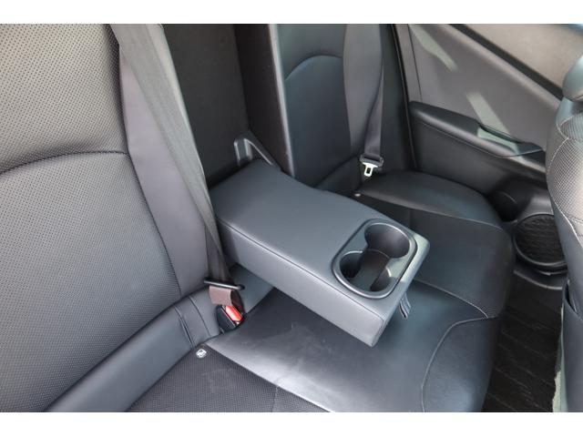 プリウス Ａプレミアム　寒冷地仕様　禁煙車　モデリスタエアロ　モデリスタホイール　サンルーフ　本革シート　９型ナビ　パノラミックビュー　ＵＳＢ　ＥＴＣ　レーダークルーズ　クリアランスソナー　オートハイビーム　安全装備搭載（27枚目）