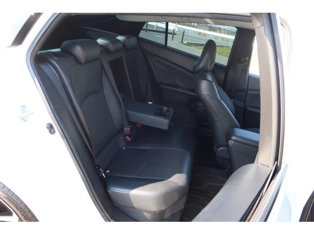 プリウス Ａプレミアム　寒冷地仕様　禁煙車　モデリスタエアロ　モデリスタホイール　サンルーフ　本革シート　９型ナビ　パノラミックビュー　ＵＳＢ　ＥＴＣ　レーダークルーズ　クリアランスソナー　オートハイビーム　安全装備搭載（28枚目）