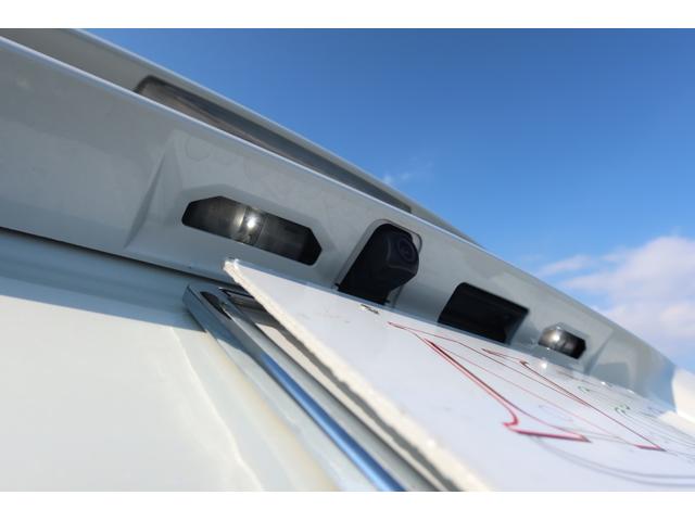 プリウス Ａプレミアム　寒冷地仕様　禁煙車　モデリスタエアロ　モデリスタホイール　サンルーフ　本革シート　９型ナビ　パノラミックビュー　ＵＳＢ　ＥＴＣ　レーダークルーズ　クリアランスソナー　オートハイビーム　安全装備搭載（34枚目）