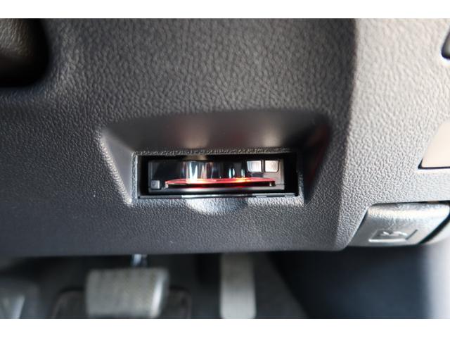 プリウス Ａプレミアム　寒冷地仕様　禁煙車　モデリスタエアロ　モデリスタホイール　サンルーフ　本革シート　９型ナビ　パノラミックビュー　ＵＳＢ　ＥＴＣ　レーダークルーズ　クリアランスソナー　オートハイビーム　安全装備搭載（39枚目）