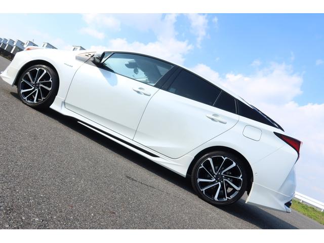 プリウス Ａプレミアム　寒冷地仕様　禁煙車　モデリスタエアロ　モデリスタホイール　サンルーフ　本革シート　９型ナビ　パノラミックビュー　ＵＳＢ　ＥＴＣ　レーダークルーズ　クリアランスソナー　オートハイビーム　安全装備搭載（65枚目）