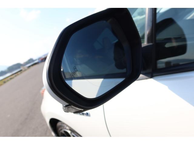 プリウス Ａプレミアム　寒冷地仕様　禁煙車　モデリスタエアロ　モデリスタホイール　サンルーフ　本革シート　９型ナビ　パノラミックビュー　ＵＳＢ　ＥＴＣ　レーダークルーズ　クリアランスソナー　オートハイビーム　安全装備搭載（66枚目）