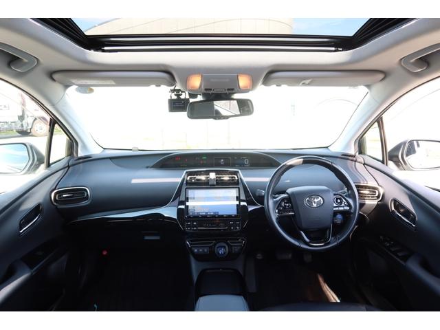 プリウス Ａプレミアム　モデリスタエアロ　ＴＥＩＮ車高調　ＲＡＹＳ１８ｉｎホイール　サンルーフ　本革シート　前後ドライブレコーダー　９型ナビ　ＥＴＣ　パノラミックビュー　レーダークルーズ　クリアランスソナー　オートハイビーム（20枚目）