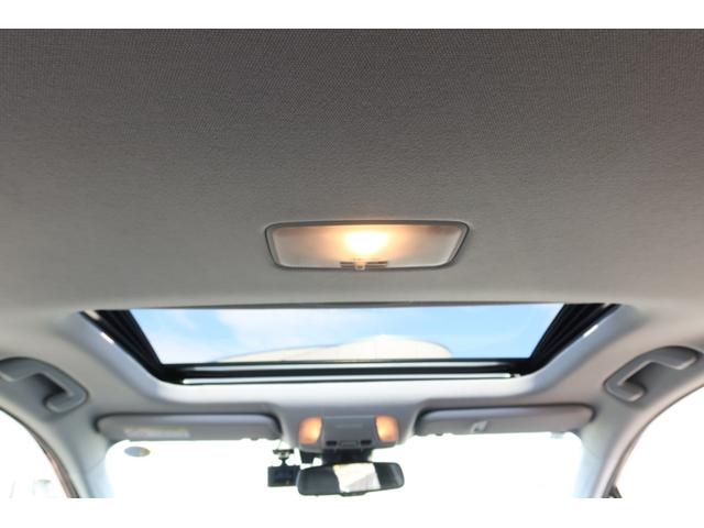 プリウス Ａプレミアム　モデリスタエアロ　ＴＥＩＮ車高調　ＲＡＹＳ１８ｉｎホイール　サンルーフ　本革シート　前後ドライブレコーダー　９型ナビ　ＥＴＣ　パノラミックビュー　レーダークルーズ　クリアランスソナー　オートハイビーム（21枚目）