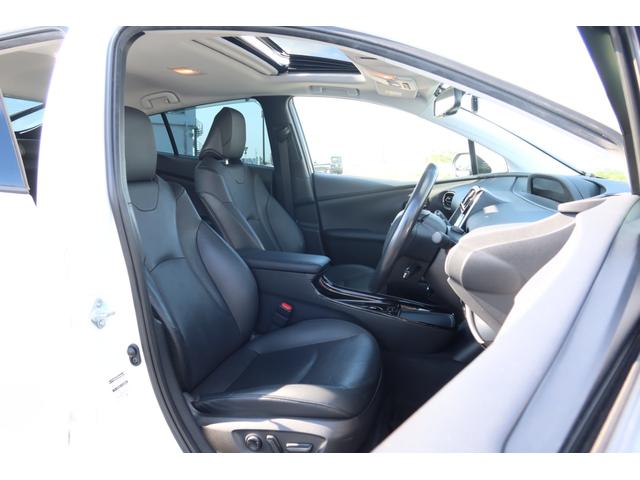 プリウス Ａプレミアム　モデリスタエアロ　ＴＥＩＮ車高調　ＲＡＹＳ１８ｉｎホイール　サンルーフ　本革シート　前後ドライブレコーダー　９型ナビ　ＥＴＣ　パノラミックビュー　レーダークルーズ　クリアランスソナー　オートハイビーム（24枚目）