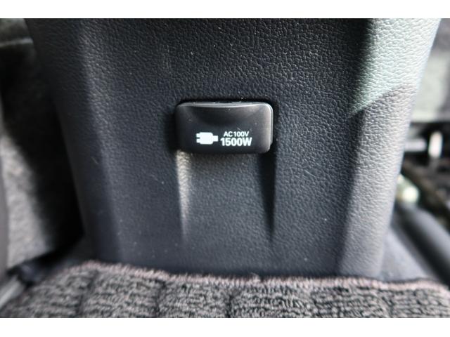 プリウス Ａプレミアム　モデリスタエアロ　ＴＥＩＮ車高調　ＲＡＹＳ１８ｉｎホイール　サンルーフ　本革シート　前後ドライブレコーダー　９型ナビ　ＥＴＣ　パノラミックビュー　レーダークルーズ　クリアランスソナー　オートハイビーム（25枚目）