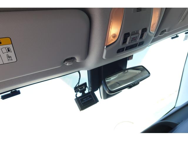 プリウス Ａプレミアム　モデリスタエアロ　ＴＥＩＮ車高調　ＲＡＹＳ１８ｉｎホイール　サンルーフ　本革シート　前後ドライブレコーダー　９型ナビ　ＥＴＣ　パノラミックビュー　レーダークルーズ　クリアランスソナー　オートハイビーム（53枚目）