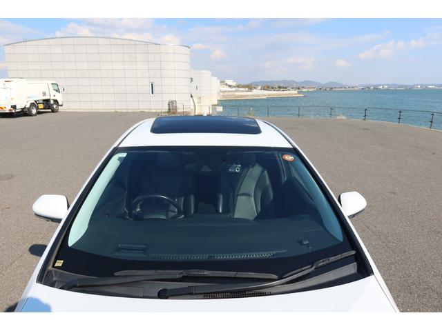 プリウス Ａプレミアム　モデリスタエアロ　ＴＥＩＮ車高調　ＲＡＹＳ１８ｉｎホイール　サンルーフ　本革シート　前後ドライブレコーダー　９型ナビ　ＥＴＣ　パノラミックビュー　レーダークルーズ　クリアランスソナー　オートハイビーム（56枚目）