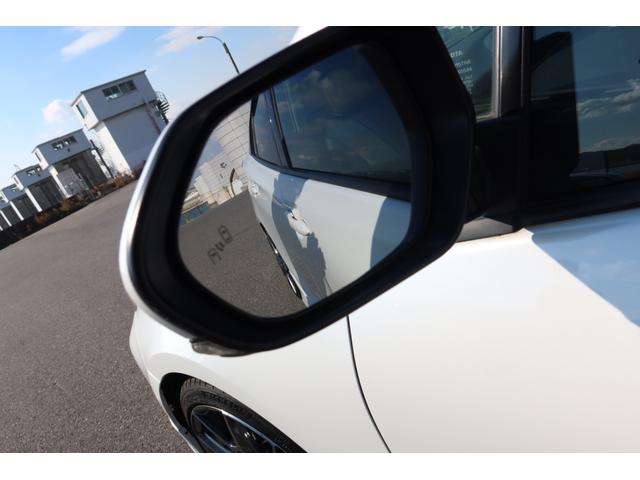 プリウス Ａプレミアム　モデリスタエアロ　ＴＥＩＮ車高調　ＲＡＹＳ１８ｉｎホイール　サンルーフ　本革シート　前後ドライブレコーダー　９型ナビ　ＥＴＣ　パノラミックビュー　レーダークルーズ　クリアランスソナー　オートハイビーム（65枚目）