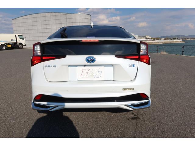 プリウス Ａプレミアム　モデリスタエアロ　ＴＥＩＮ車高調　ＲＡＹＳ１８ｉｎホイール　サンルーフ　本革シート　前後ドライブレコーダー　９型ナビ　ＥＴＣ　パノラミックビュー　レーダークルーズ　クリアランスソナー　オートハイビーム（67枚目）