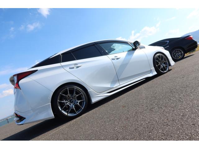 プリウス Ａプレミアム　モデリスタエアロ　ＴＥＩＮ車高調　ＲＡＹＳ１８ｉｎホイール　サンルーフ　本革シート　前後ドライブレコーダー　９型ナビ　ＥＴＣ　パノラミックビュー　レーダークルーズ　クリアランスソナー　オートハイビーム（69枚目）