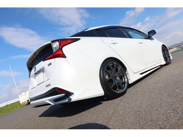 プリウス Ａプレミアム　モデリスタエアロ　ＴＥＩＮ車高調　ＲＡＹＳ１８ｉｎホイール　サンルーフ　本革シート　前後ドライブレコーダー　９型ナビ　ＥＴＣ　パノラミックビュー　レーダークルーズ　クリアランスソナー　オートハイビーム（72枚目）