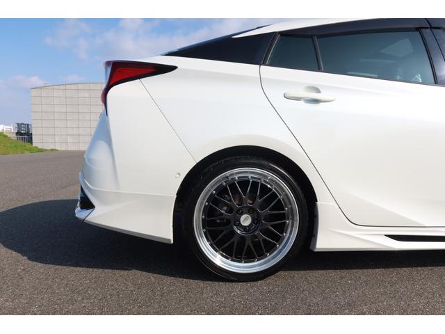プリウス Aプレミアム 禁煙車 限定BBS19inホイール モデリスタエアロ サンルーフ 本革シート 9型ナビ バックカメラ ETC 前後ドライブレコーダー レーダークルーズ クリアランスソナー オートハイビーム 安全装備(24枚目)