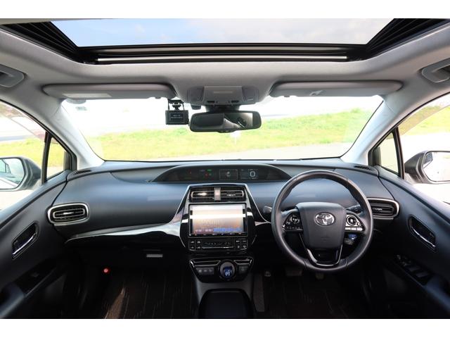 プリウス Aプレミアム 禁煙車 限定BBS19inホイール モデリスタエアロ サンルーフ 本革シート 9型ナビ バックカメラ ETC 前後ドライブレコーダー レーダークルーズ クリアランスソナー オートハイビーム 安全装備(31枚目)