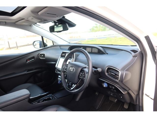 プリウス Aプレミアム 禁煙車 限定BBS19inホイール モデリスタエアロ サンルーフ 本革シート 9型ナビ バックカメラ ETC 前後ドライブレコーダー レーダークルーズ クリアランスソナー オートハイビーム 安全装備(32枚目)