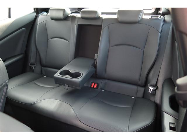 プリウス Aプレミアム 禁煙車 限定BBS19inホイール モデリスタエアロ サンルーフ 本革シート 9型ナビ バックカメラ ETC 前後ドライブレコーダー レーダークルーズ クリアランスソナー オートハイビーム 安全装備(40枚目)