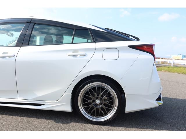 プリウス Aプレミアム 禁煙車 限定BBS19inホイール モデリスタエアロ サンルーフ 本革シート 9型ナビ バックカメラ ETC 前後ドライブレコーダー レーダークルーズ クリアランスソナー オートハイビーム 安全装備(66枚目)