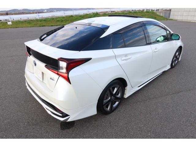 プリウス Ａプレミアム　モデリスタエアロ　サンルーフ　本革シート　前後ドライブレコーダー　ツーリングホイール　９型ナビ　バックカメラ　ＥＴＣ　レーダークルーズ　オートハイビーム　クリアランスソナー　ＰＣＳ　安全装備搭載（9枚目）