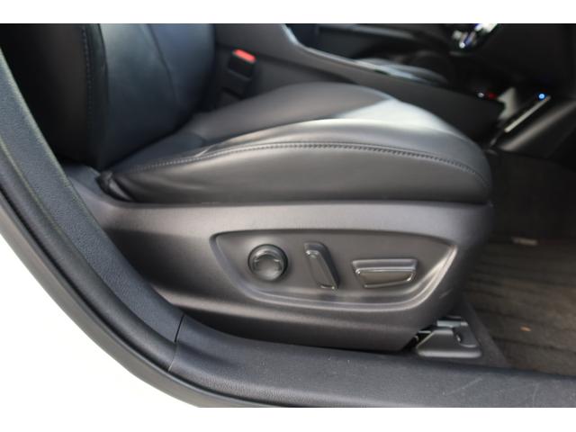 プリウス Ａプレミアム　モデリスタエアロ　サンルーフ　本革シート　前後ドライブレコーダー　ツーリングホイール　９型ナビ　バックカメラ　ＥＴＣ　レーダークルーズ　オートハイビーム　クリアランスソナー　ＰＣＳ　安全装備搭載（43枚目）