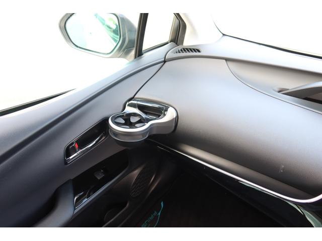 プリウス Ａプレミアム　モデリスタエアロ　サンルーフ　本革シート　前後ドライブレコーダー　ツーリングホイール　９型ナビ　バックカメラ　ＥＴＣ　レーダークルーズ　オートハイビーム　クリアランスソナー　ＰＣＳ　安全装備搭載（52枚目）