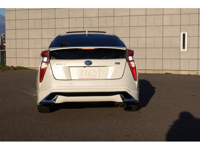 プリウス Ａプレミアム　モデリスタエアロ　ＡＬＰＩＮＥ９型ナビ　後席モニター　本革シート　レーダー探知機　ドライブレコーダー　サンルーフ　社外マフラー　レーダークルーズ　オートハイビーム　クリアランスソナー　安全装備搭載（6枚目）