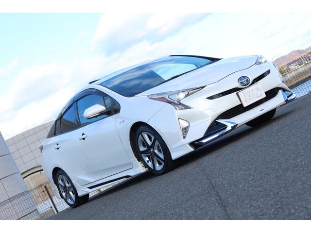 プリウス Ａプレミアム　モデリスタエアロ　ＡＬＰＩＮＥ９型ナビ　後席モニター　本革シート　レーダー探知機　ドライブレコーダー　サンルーフ　社外マフラー　レーダークルーズ　オートハイビーム　クリアランスソナー　安全装備搭載（7枚目）