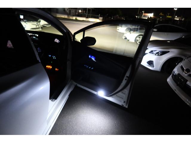 プリウス Ａプレミアム　モデリスタエアロ　ＡＬＰＩＮＥ９型ナビ　後席モニター　本革シート　レーダー探知機　ドライブレコーダー　サンルーフ　社外マフラー　レーダークルーズ　オートハイビーム　クリアランスソナー　安全装備搭載（32枚目）