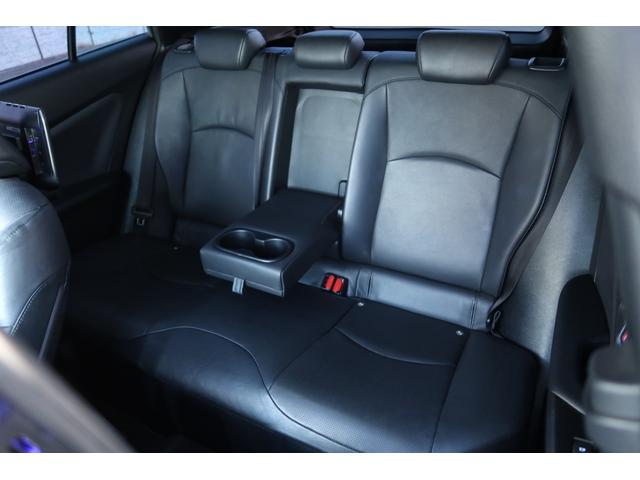 プリウス Ａプレミアム　モデリスタエアロ　ＡＬＰＩＮＥ９型ナビ　後席モニター　本革シート　レーダー探知機　ドライブレコーダー　サンルーフ　社外マフラー　レーダークルーズ　オートハイビーム　クリアランスソナー　安全装備搭載（44枚目）
