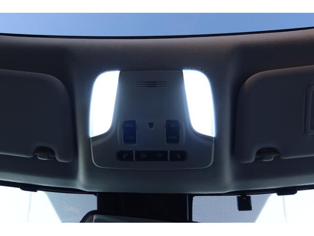 プリウス Ａプレミアム　モデリスタエアロ　ＡＬＰＩＮＥ９型ナビ　後席モニター　本革シート　レーダー探知機　ドライブレコーダー　サンルーフ　社外マフラー　レーダークルーズ　オートハイビーム　クリアランスソナー　安全装備搭載（52枚目）