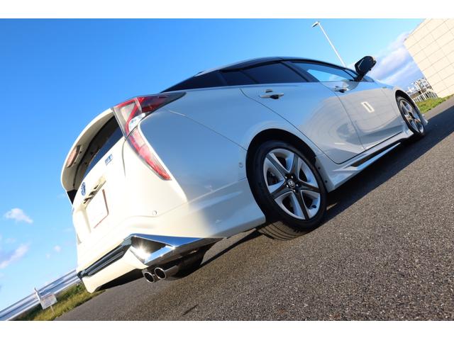 プリウス Ａプレミアム　モデリスタエアロ　ＡＬＰＩＮＥ９型ナビ　後席モニター　本革シート　レーダー探知機　ドライブレコーダー　サンルーフ　社外マフラー　レーダークルーズ　オートハイビーム　クリアランスソナー　安全装備搭載（69枚目）