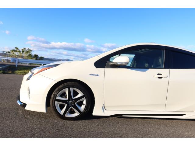 プリウス Ａプレミアム　モデリスタエアロ　ＡＬＰＩＮＥ９型ナビ　後席モニター　本革シート　レーダー探知機　ドライブレコーダー　サンルーフ　社外マフラー　レーダークルーズ　オートハイビーム　クリアランスソナー　安全装備搭載（72枚目）